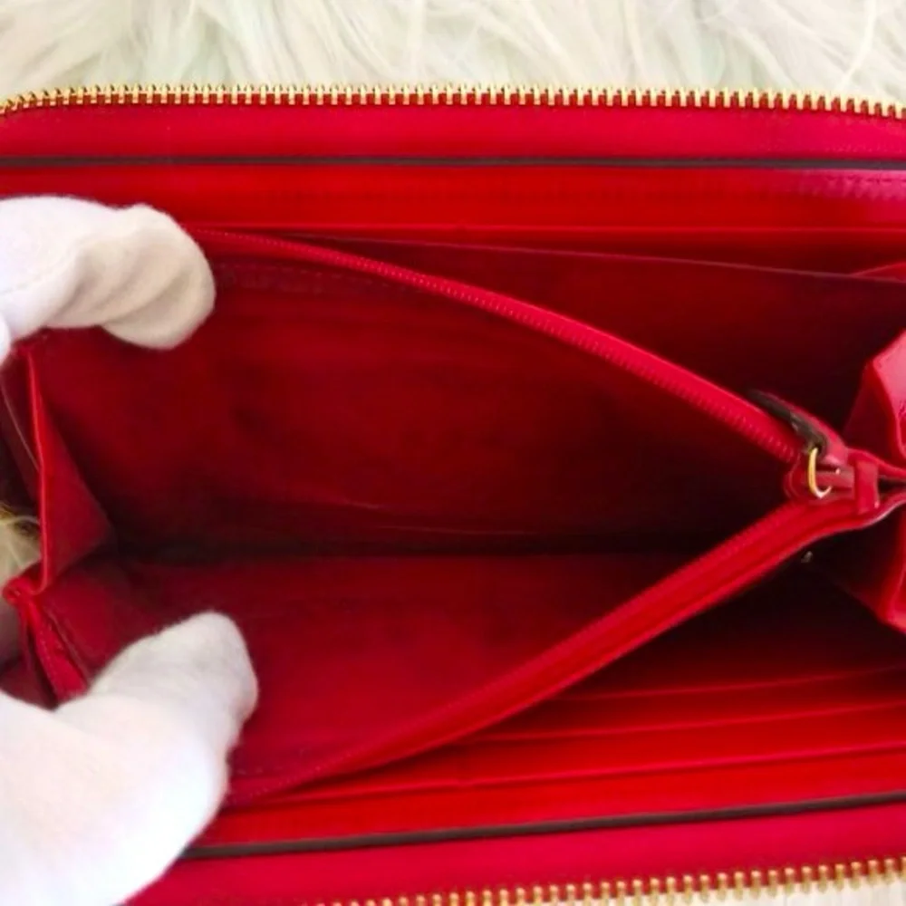 2005 GUCCI Supreme Apple long zip - Picture 6 of 9